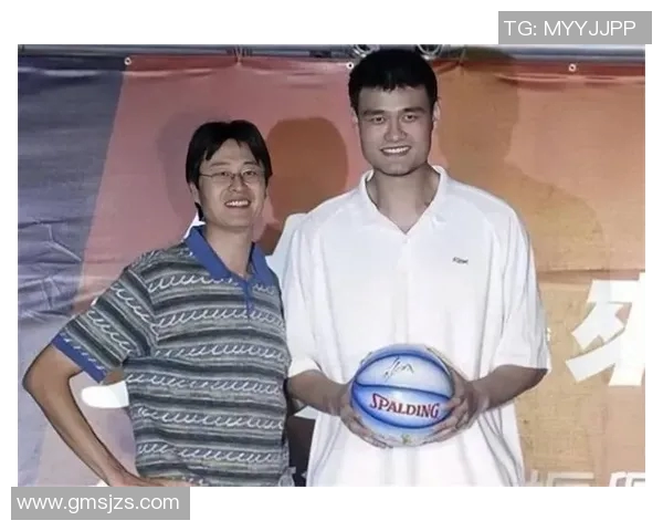 60岁宋涛近况：男篮第一份NBA合同，如今成董事长，家庭幸福美满