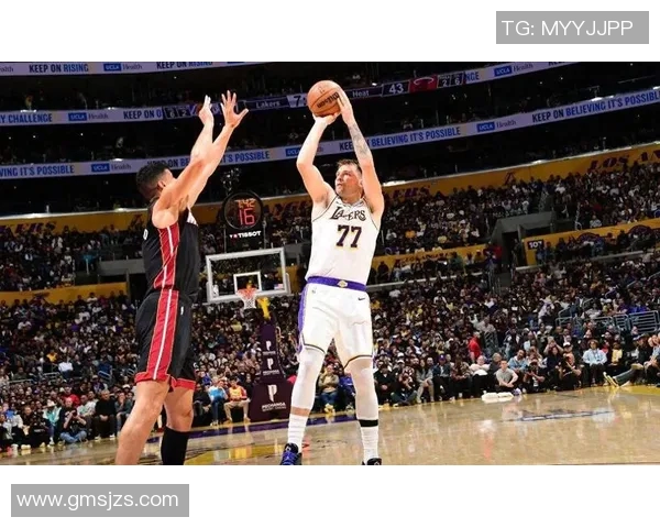 3连胜西部第三!无詹湖人为何还这么猛?14+13+9,3870万签约太赚 3连胜西部第三!无詹湖人为何还这么猛?14+13+9,3870万签约太赚